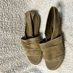 Tory Burch sandal (new, no box)